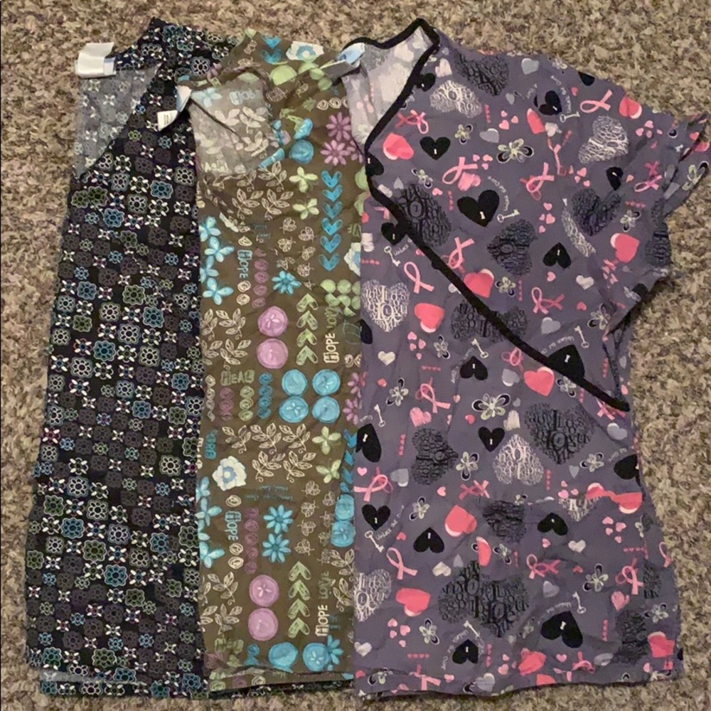 Scrub tops 2x women’s